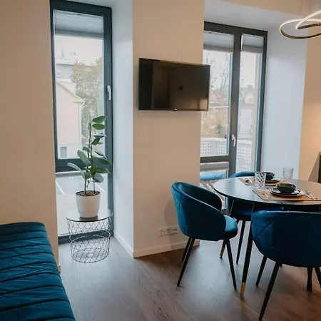 Korter New Studio In The City Center Near Bus Station With Parking *